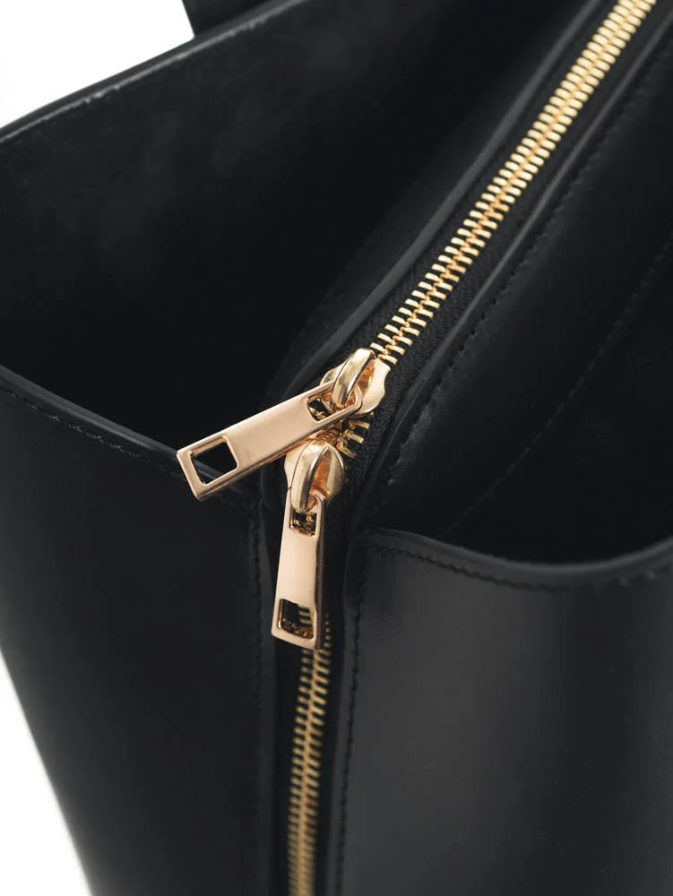 The Noblivion Tote Bag image 6