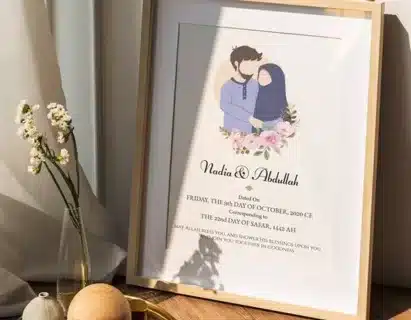 Customizable Couple Frame - Special Gift for Newlyweds